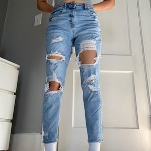 AE High-waisted Mom Jeans